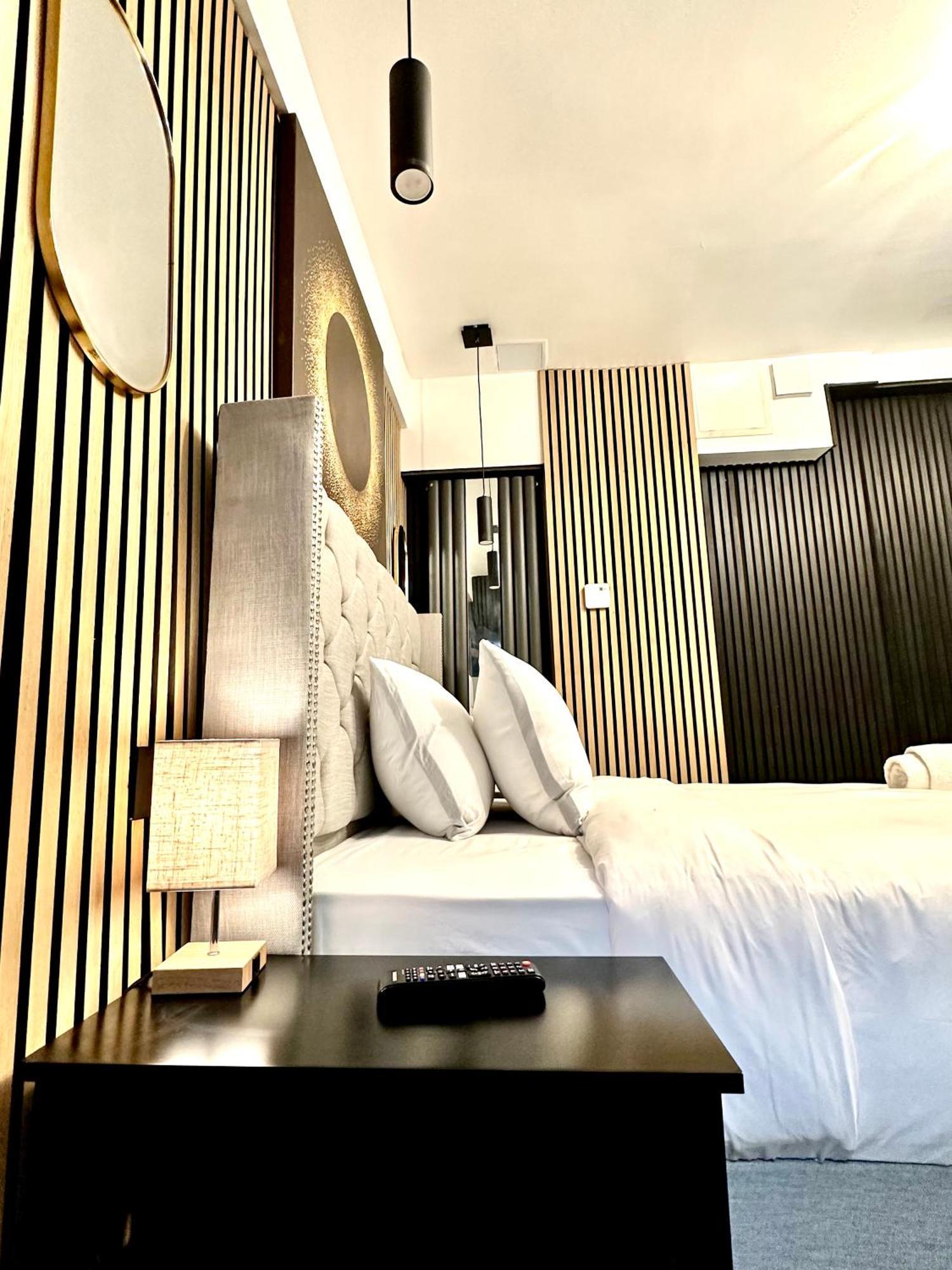 G Eighty Four Aparthotel London Eksteriør bilde
