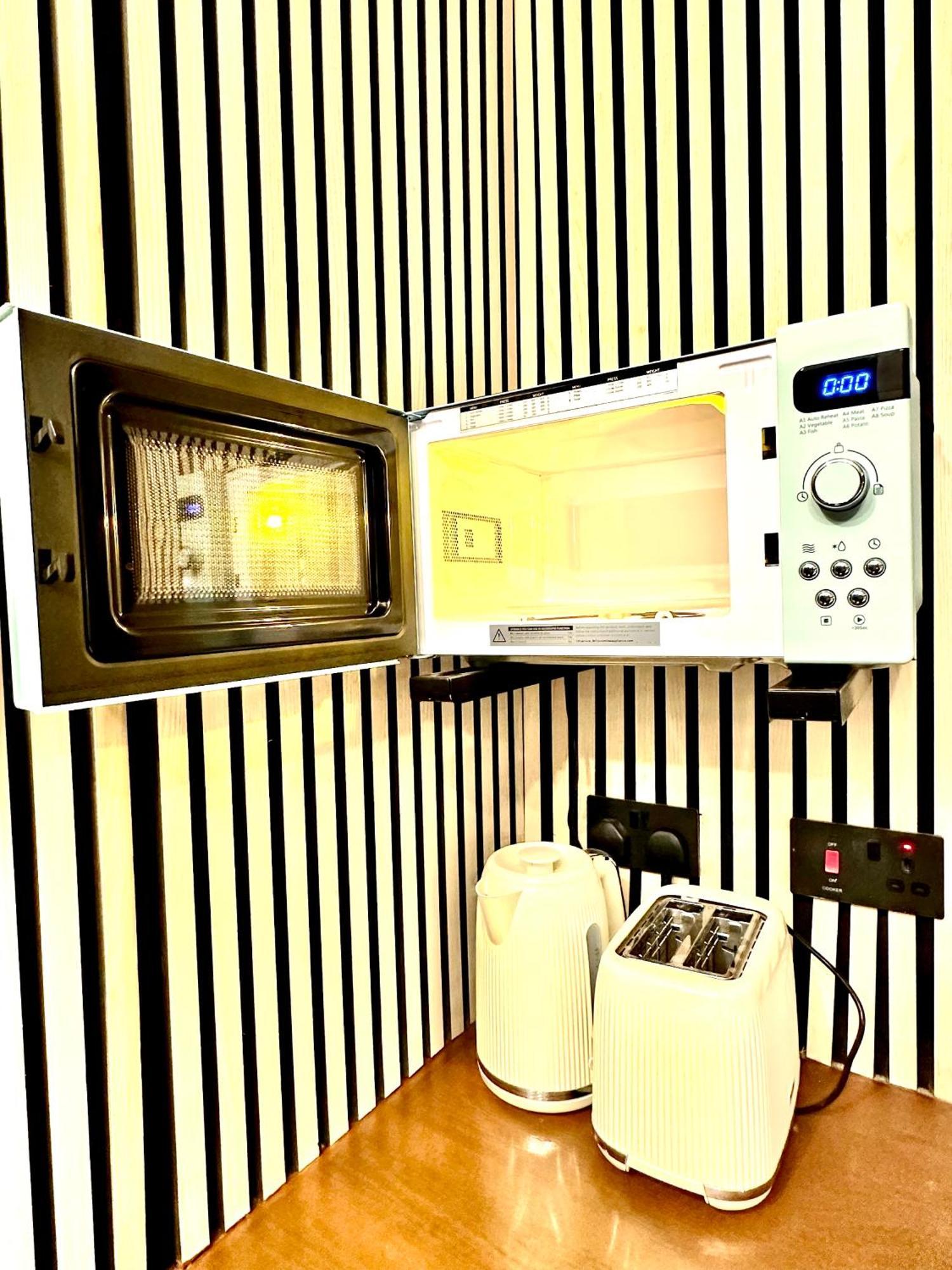 G Eighty Four Aparthotel London Eksteriør bilde