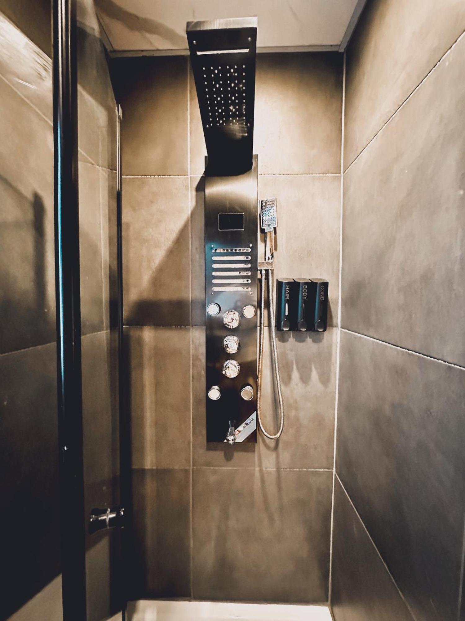 G Eighty Four Aparthotel London Eksteriør bilde