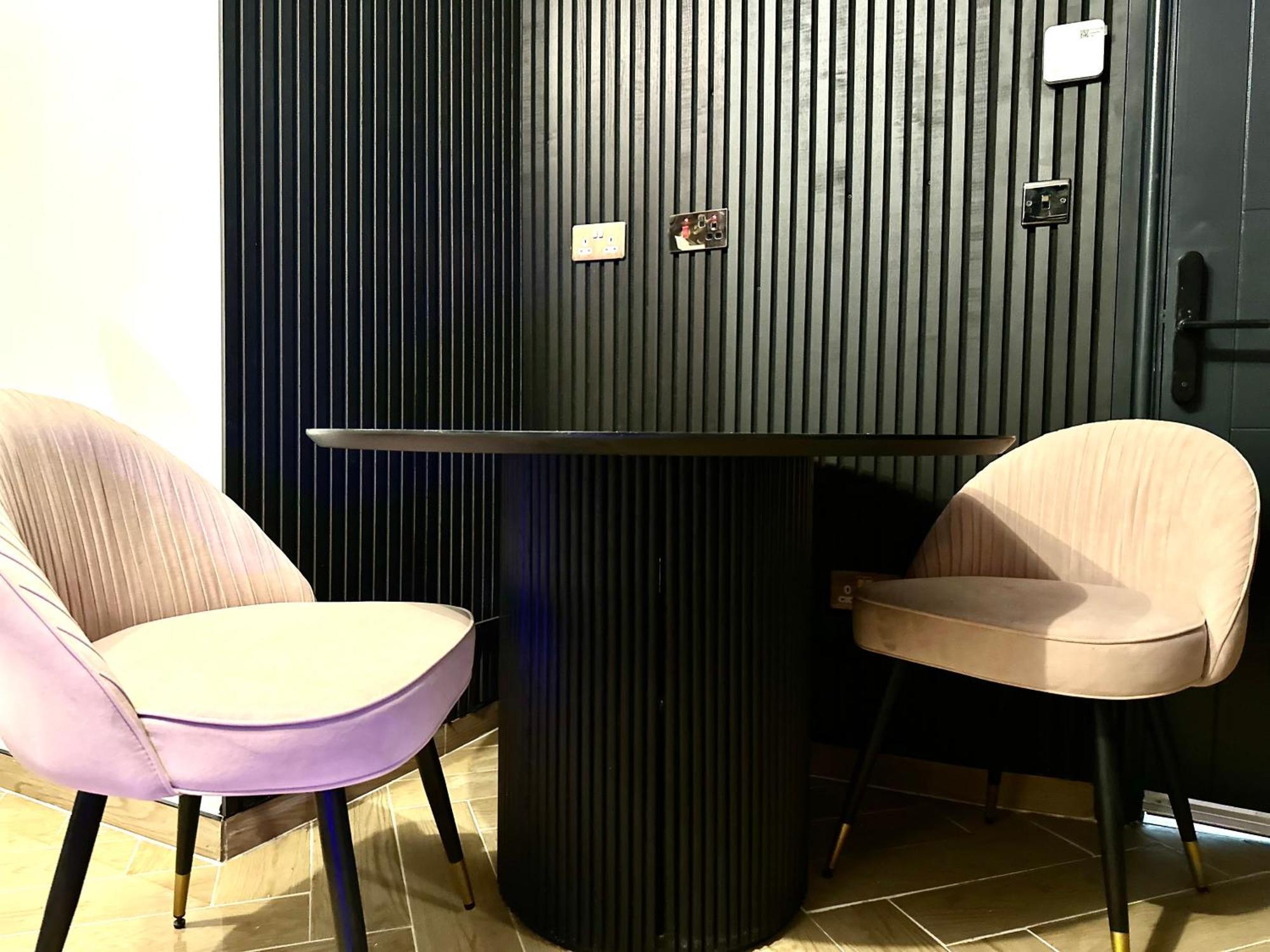 G Eighty Four Aparthotel London Eksteriør bilde